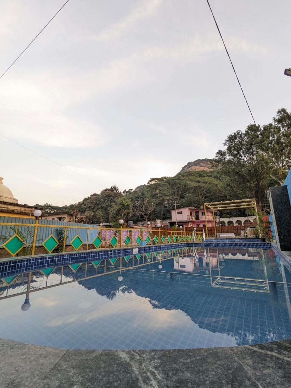 Blue Bell Homestay Lonavala Exterior foto