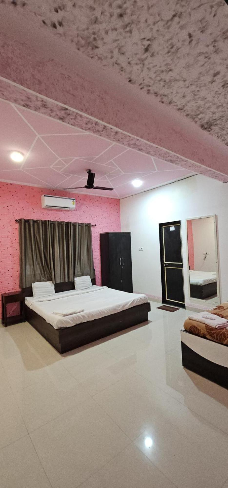 Blue Bell Homestay Lonavala Exterior foto